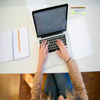 Apprendimento online con diploma: la tua guida completa 2025 -  cursos baratos online con certificado