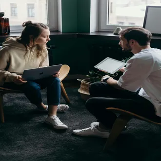 Come leggere il tuo interlocutore: guida ai gesti per venditori di successo - comunicazione non verbale affari