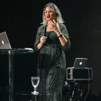 Come migliorare la voce in pubblico - potenza voce