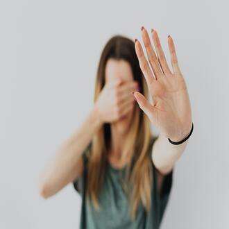 Come rilevare le bugie: microespressioni e scienza della verità - comunicazione non verbale