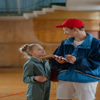 Come usare le 'domande potenti' per risvegliare il pensiero critico nei tuoi alunni - coach educativo
