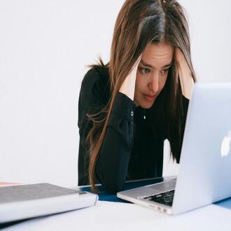 Conseguenze psicologiche del mobbing a lungo termine: il disturbo post-traumatico da stress lavoro-correlato - molestie sul lavoro