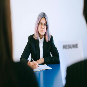 Consigli per il curriculum vitae: trucchi da esperti per distinguersi tra 100 candidati - creazione curriculum