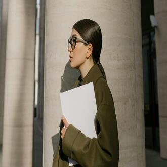 Cos'è il gaslighting sul lavoro? esempi pratici in ufficio - molestie sul lavoro