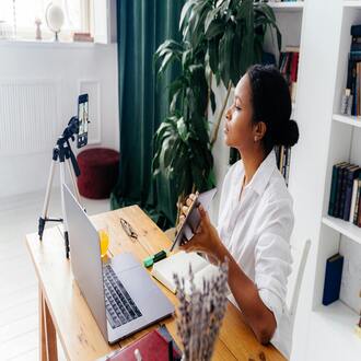 Istruzione online accessibile: aprire le porte alla conoscenza -  cursos baratos online con certificado