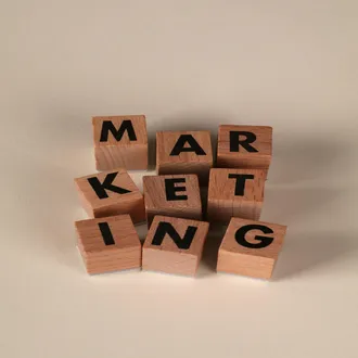 L'effetto alone e l'importanza della prima impressione del tuo marchio - psicologia marketing