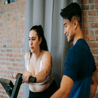 Personal trainer economico: come trovare qualità a un buon prezzo - allenatore personale