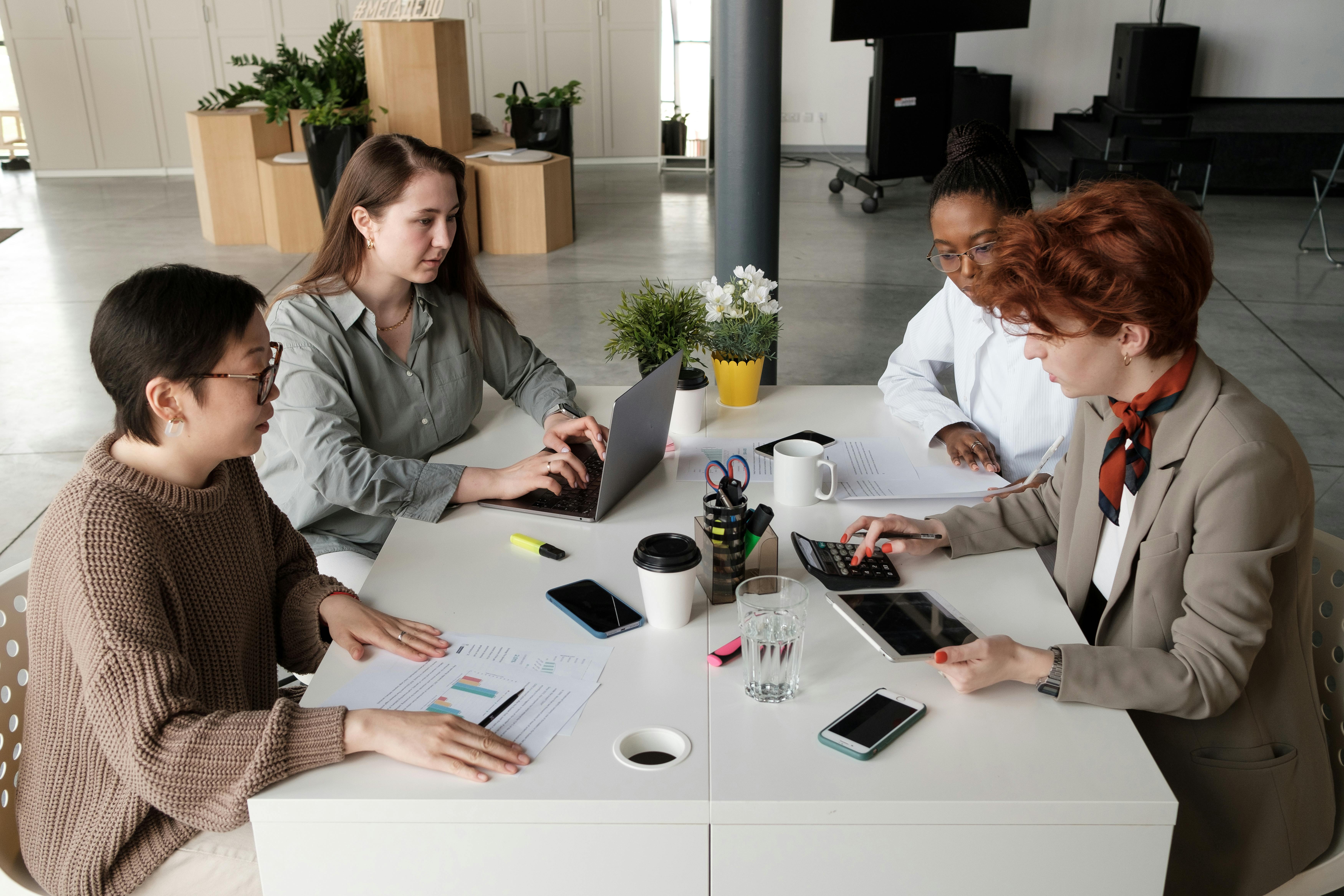 Salario emotivo: esempi pratici per trattenere i talenti senza aumentare gli stipendi - psicologia organizzativa